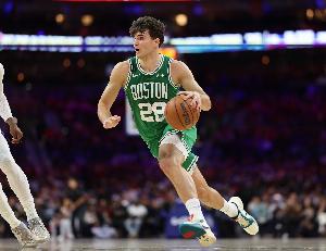 青年才俊!乌戈·冈萨雷斯6中4得到13分5板2助1帽 正负值+34